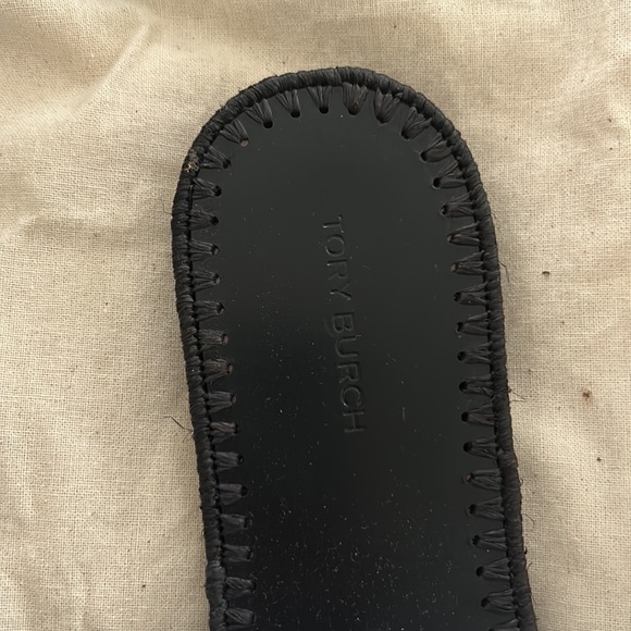 Adorable Tory slides! - Picture 4 of 6